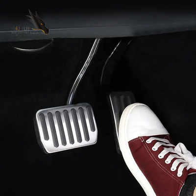 Pedal Mobil Stainless Steel Tidak Ada Lubang Bor Pedal Akselerasi Untuk Tesla Model 3