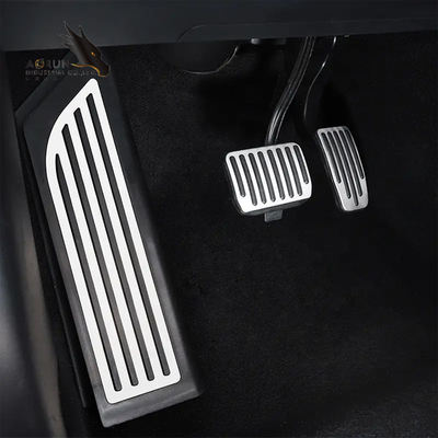 Pedal Mobil Stainless Steel Tidak Ada Lubang Bor Pedal Akselerasi Untuk Tesla Model 3